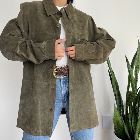 Vintage 100% suede leather shirt jacket / shacket in olive green - Picture 9 of 13